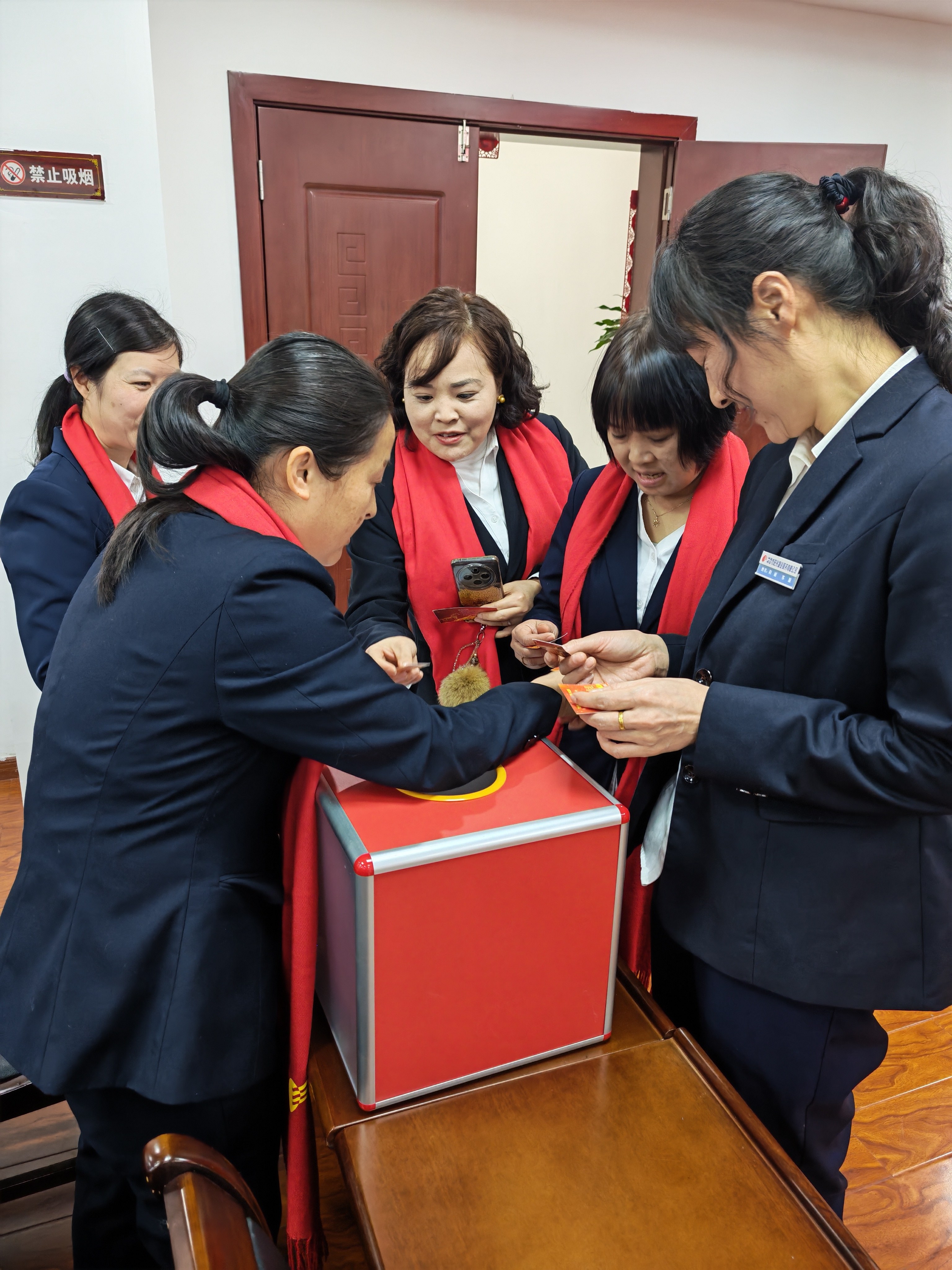 常德物業(yè)管理,物業(yè)企業(yè),陽(yáng)光物業(yè) 常德物業(yè)管理,物業(yè)企業(yè),陽(yáng)光物業(yè)